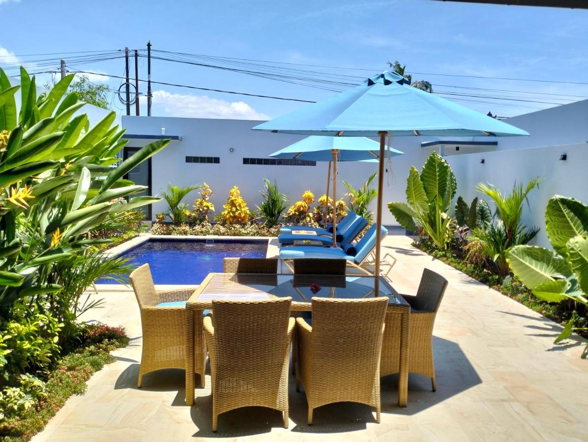 Villa Bintang 罗威那 外观 照片